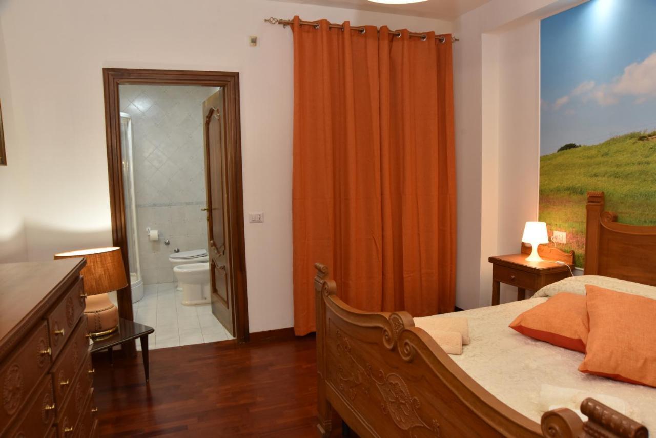 נואורו B&B Le Due Isole מראה חיצוני תמונה