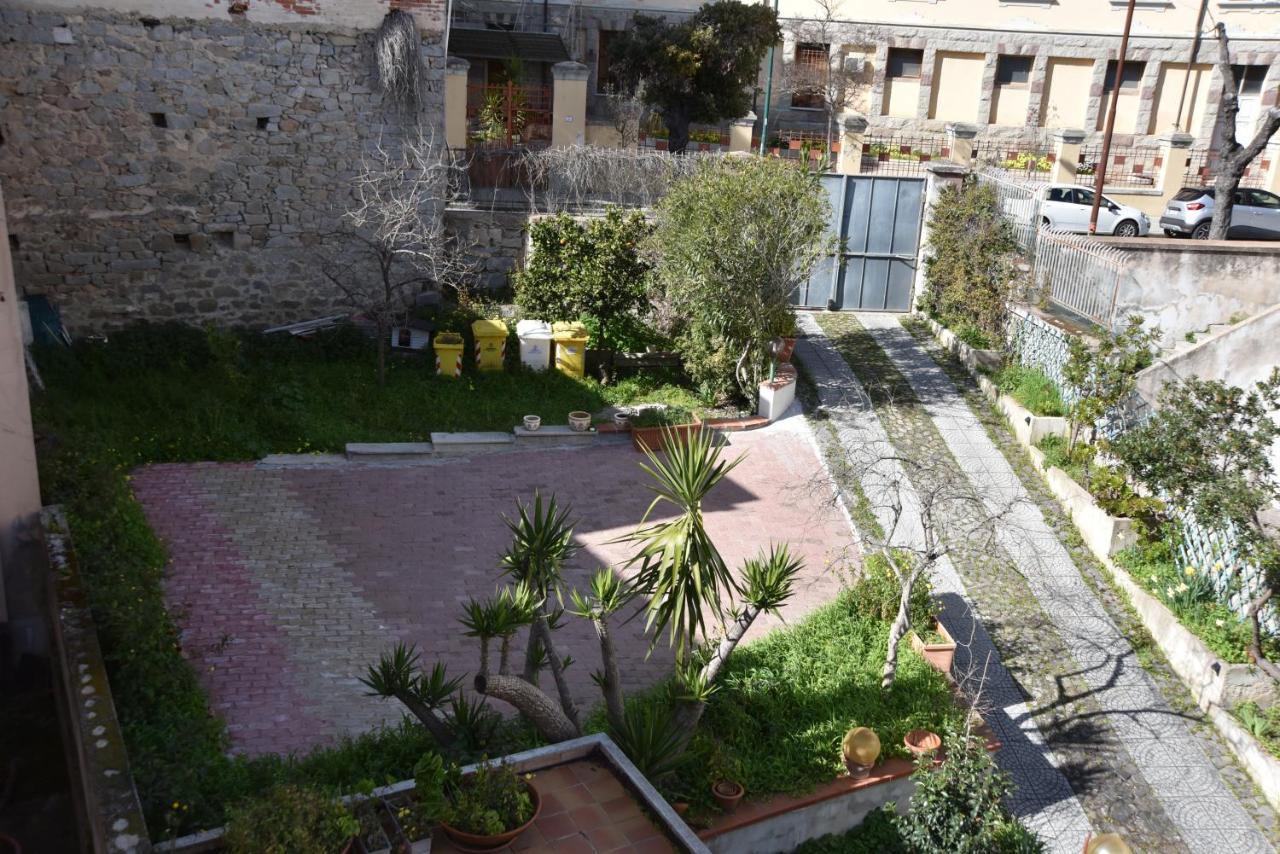 נואורו B&B Le Due Isole מראה חיצוני תמונה