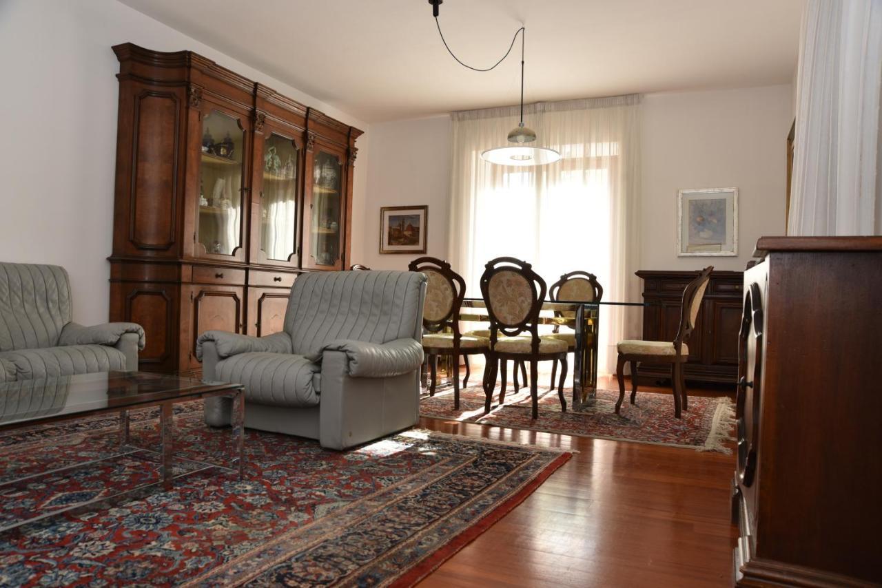 נואורו B&B Le Due Isole מראה חיצוני תמונה